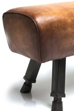 Bänk Gym Gabby - Industristil i Brun Konstläder, 153cm - KARE Design