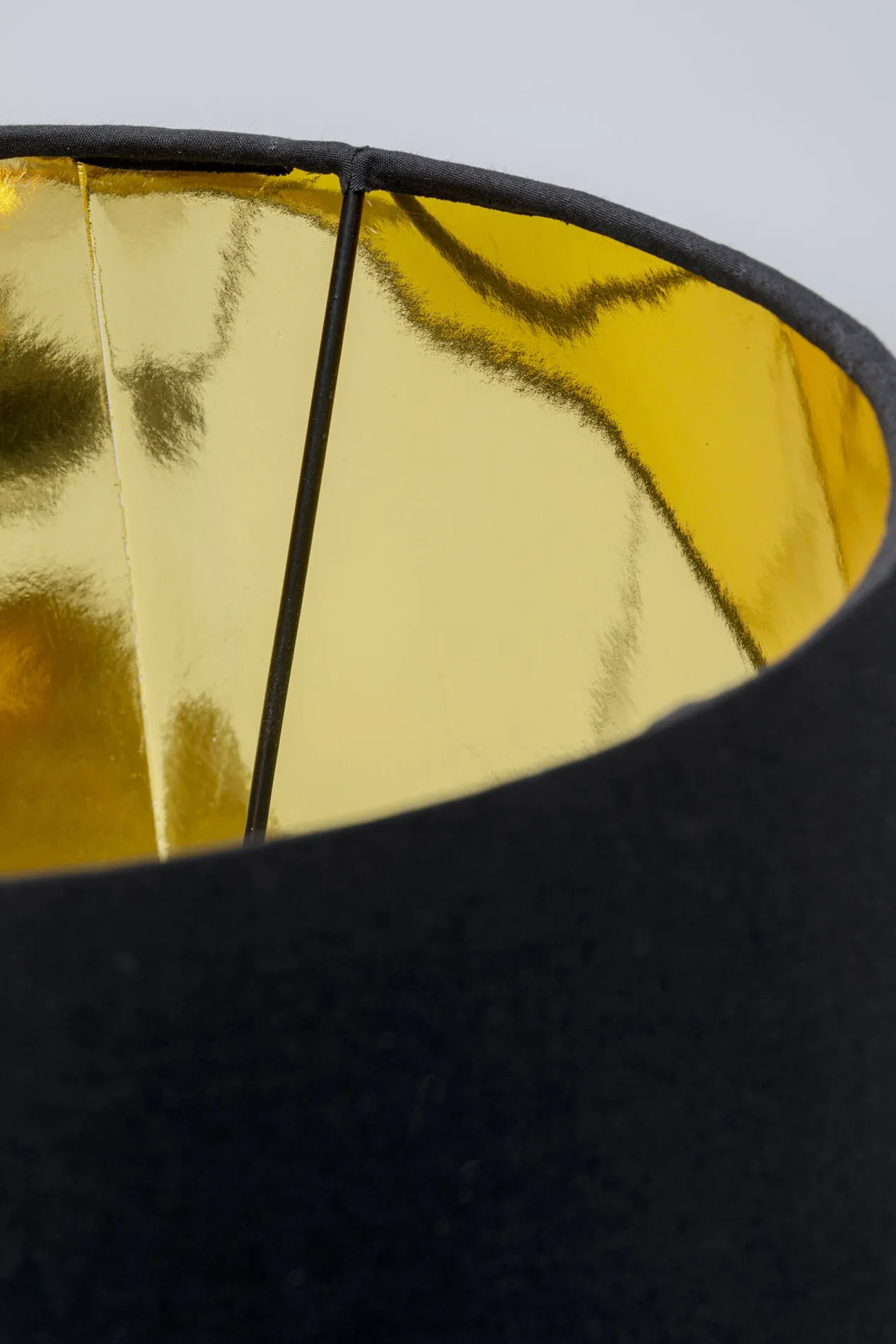 Bordslampa Animal Monkey Love - Guld/Svart Skärm - KARE Design