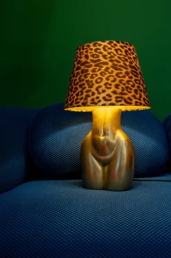 Bordslampa Donna Leo - Guldfärgad Kropp Med Leopardskärm 48cm - KARE Design
