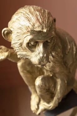 Dekor Circus Monkey - dekorfigur på piedestal, 109cm - KARE Design