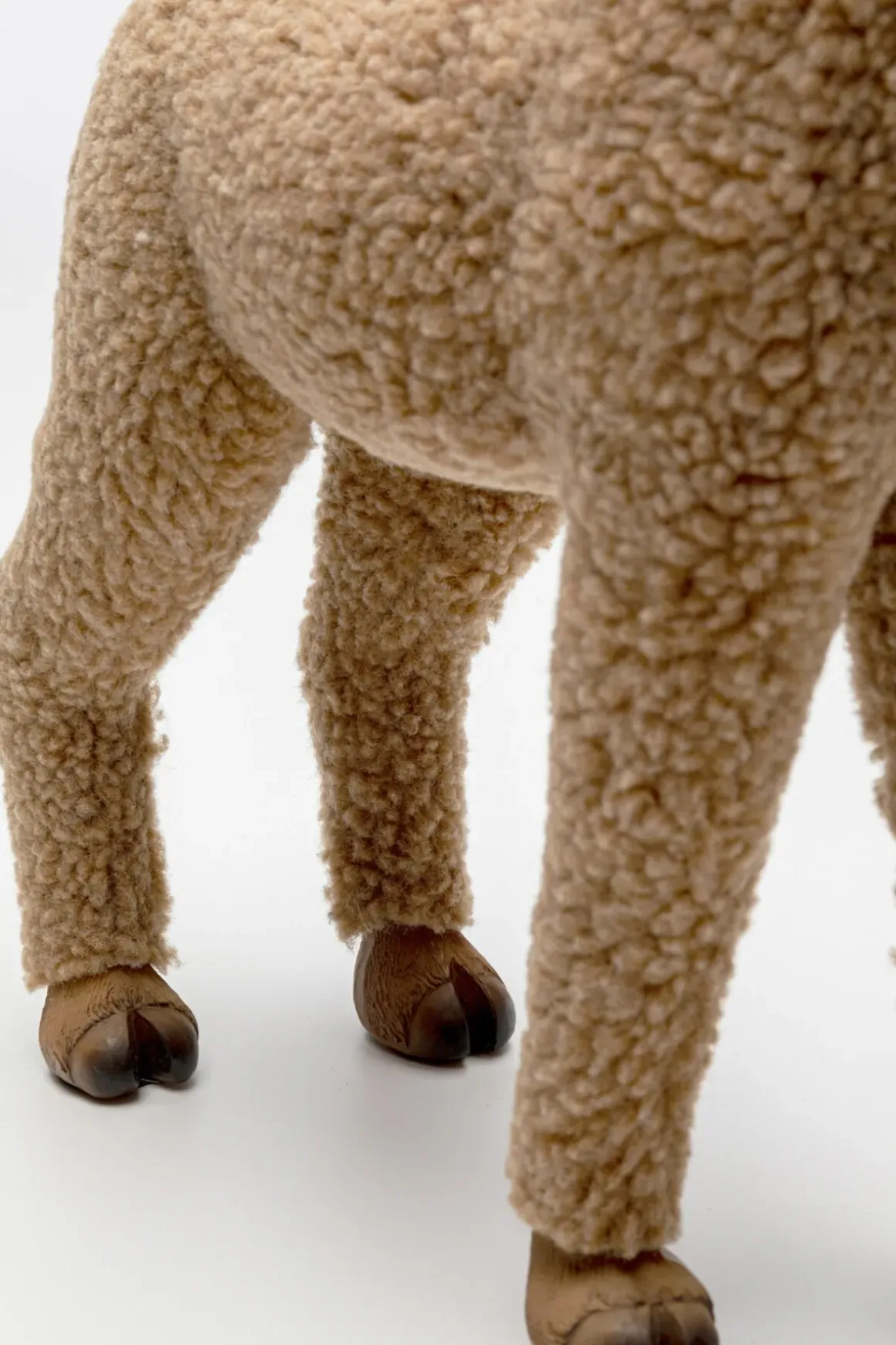 Dekorfigur Happy Alpaca - Alpacka, I Ull, 38cm - KARE Design