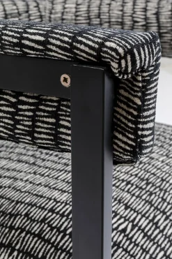 Karmstol Slitz - Stol med Armstöd i Salt & Pepper - KARE Design