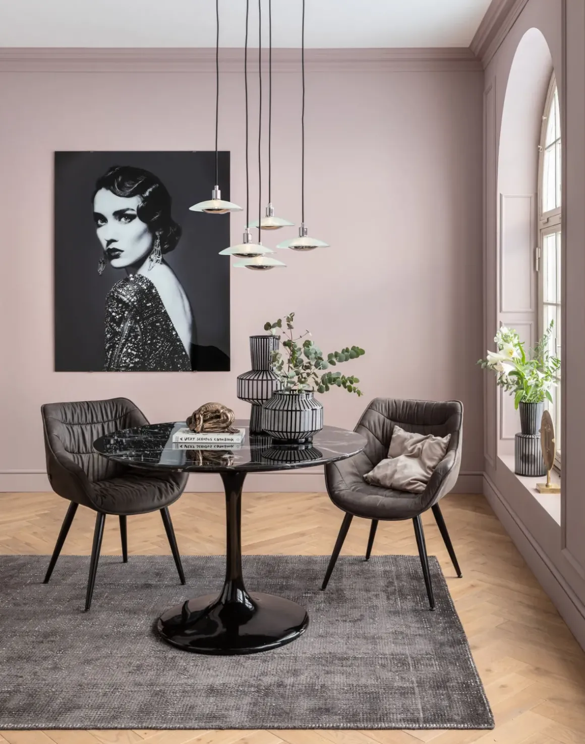 Karmstol Thelma - Stol med Armstöd - Grå/ Svart - KARE Design