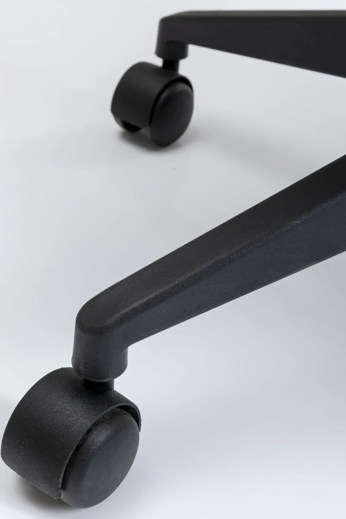 Kontorsstol Labora - Snurrstol på Hjul, Grå Konstläder - KARE Design