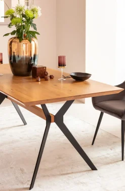 Matbord Downtown - Massiv Ek/Svart, 180x90cm - KARE Design