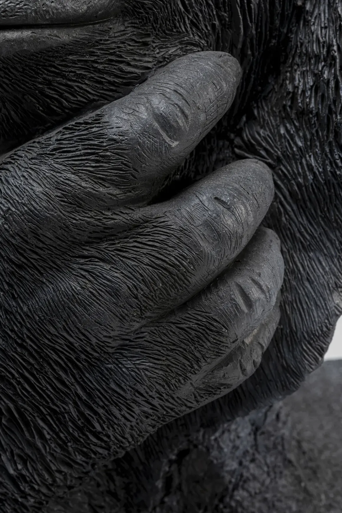 Skulptur Thinking Gorilla - KARE Design