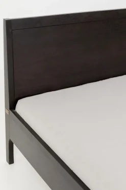 Säng Brooklyn Valnöt - Massivt Trä, 160x200cm - KARE Design