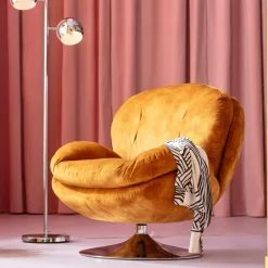 Snurrfåtölj Cosy - Sammet Bärnsten - KARE Design