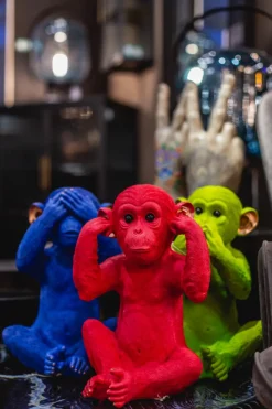 Sparbössa Monkey Kikazaru Röd - KARE Design