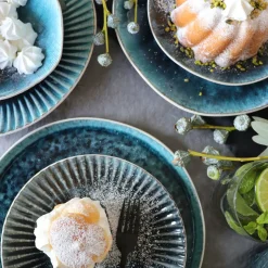 Tallrik Mustique Rim - Glaserat Stengods Aqua Blå, Ø21cm - KARE Design