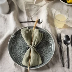 Tallrik Sicilia Mandala Grå Keramik, Ø27 - KARE Design