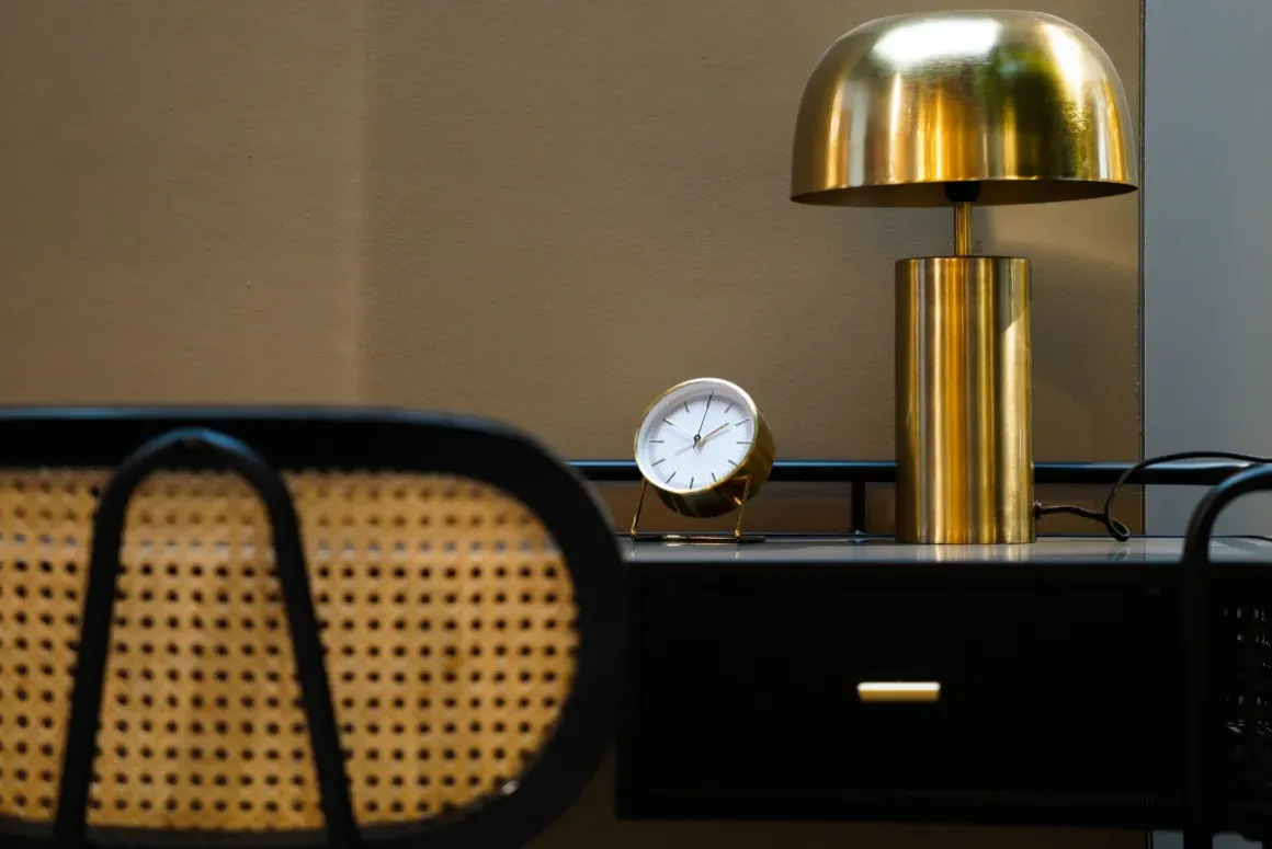 Väckarklocka Levin - Guld - KARE Design